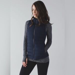 Lululemon fluffed up vest in Navy sz 6